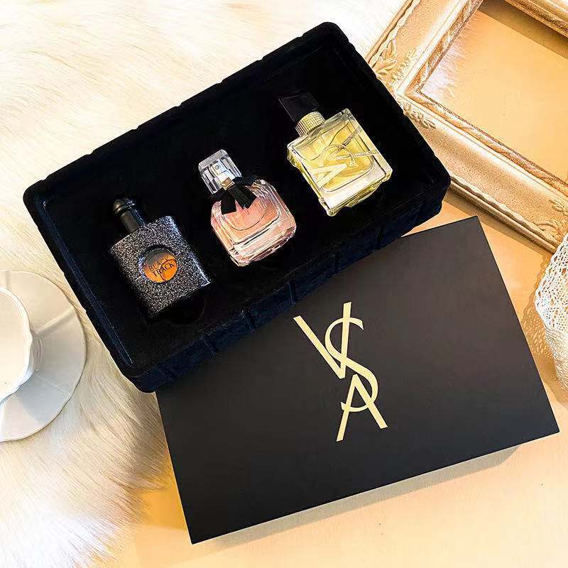 Perfume For Women Gift Set-a98b863675513864e8ded654750af34a