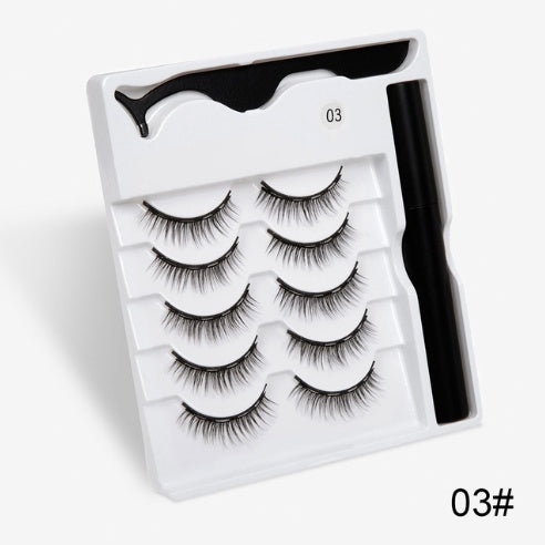 A Pair Of False Eyelashes With Magnets In Fashion-f6da4ec1ca32852d973851c3ee4d8d51