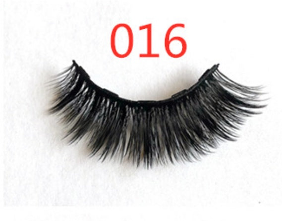 A Pair Of False Eyelashes With Magnets In Fashion-3bc68640a8712a5986c317833b505311