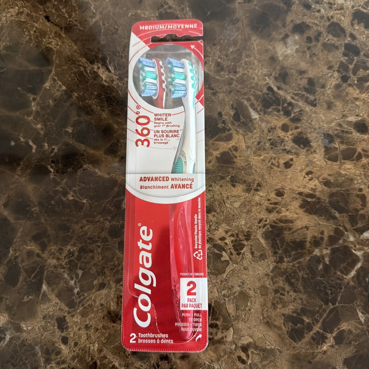 Colgate 360 Advanced Optic White Medium Toothbrushes (2-Pack)-Colgate 360 Advanced Optic White Medium Toothbrushes (2-Pack)