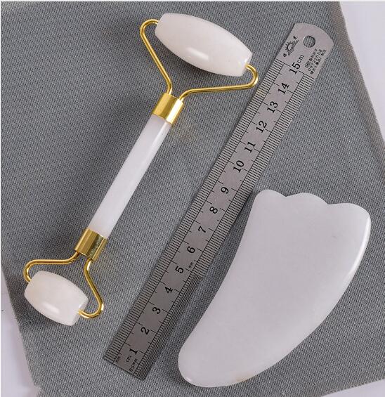 Jade Roll Massager Relieves Facial Tension-adce8a465ab01dfb23117a1b7d60deb