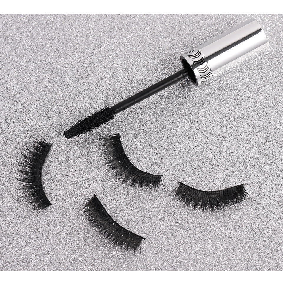 Thick and waterproof mascara-dfec513473af89e0035cb6c1a4486382