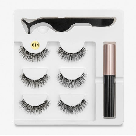 A Pair Of False Eyelashes With Magnets In Fashion-7f5046d483972495306f1e9e5dfff660