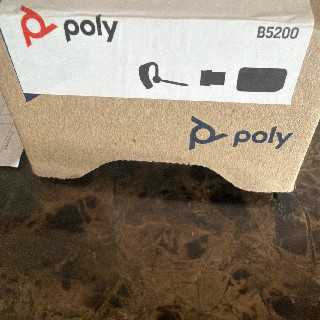 Poly Voyager 5200 UC Bluetooth Headset POTE16 NEAR MINT CONDITION-Poly Voyager 5200 UC Bluetooth Headset POTE16 NEAR MINT CONDITION