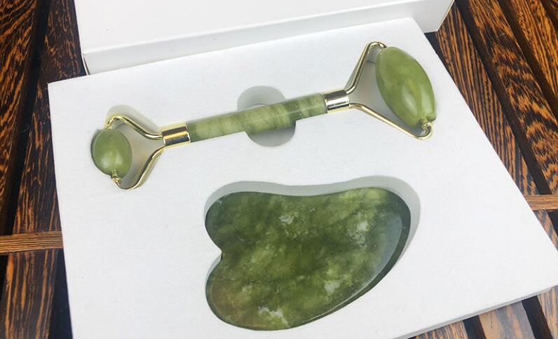 Jade Roll Massager Relieves Facial Tension-12d82bfb0707ff940d0802cfec87bb32