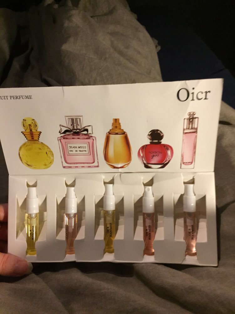 Perfume spray gift box-3c7250b72ca3556ffe57663e7f60341e