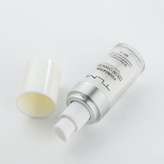 COLOR CHANGING FOUNDATION-be05873df9f8f4af8494ddad57b287b8