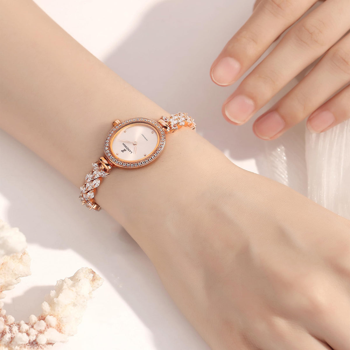 LANZOOM Retro Women's Quartz Watch - Stainless Steel case,Gold Filled, Ideal Gift for Holidays and Special Occasions.-LANZOOM Retro Women's Quartz Watch - Stainless Steel case,Gold Filled, Ideal Gift for Holidays and Special Occasions.