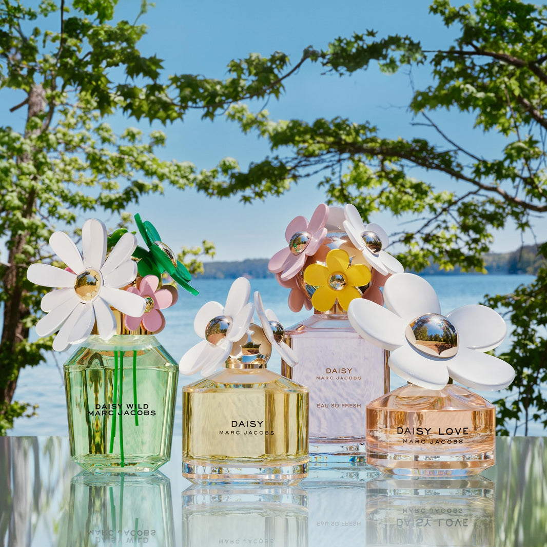 Marc Jacobs Daisy Eau So Fresh Eau de Toilette – Fresh Floral Women's Perfume – With Notes of Raspberry, Wild Rose, Grapefruit & Soft Musks-Marc Jacobs Daisy Eau So Fresh Eau de Toilette – Fresh Floral Women's Perfume – With Notes of Raspberry, Wild Rose, Grapefruit & Soft Musks