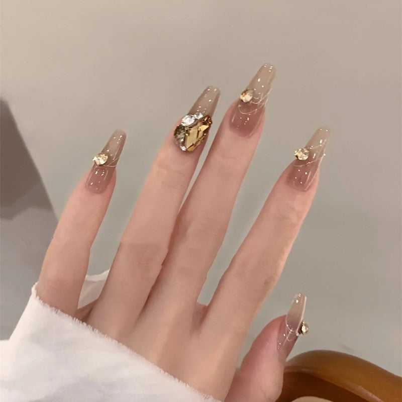 Fake Nails Should Be Champagne With Astringency-9154e3d736f4ad8d20e65a747c4942c8
