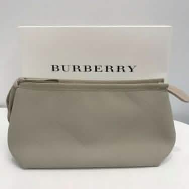 Burberry Women's Classic Eau de Parfum and a free Burberry bag-Burberry Women's Classic Eau de Parfum and a free Burberry bag
