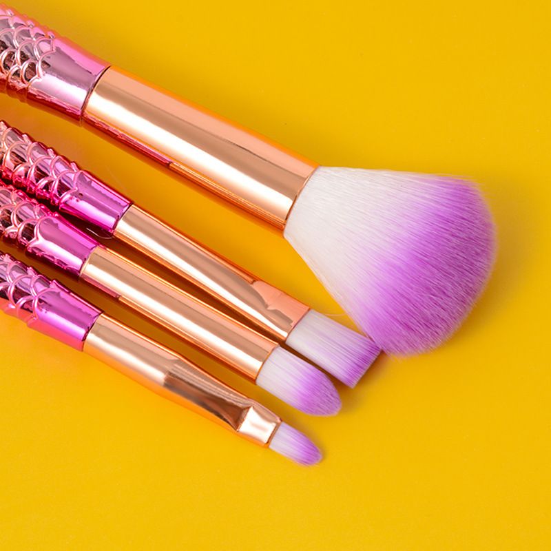 Fishtail handle soft hair super soft color makeup brush four-piece set soft skin-friendly eye shadow brush facial beauty powder-Fishtail handle soft hair super soft color makeup brush four-piece set soft skin-friendly eye shadow brush facial beauty powder