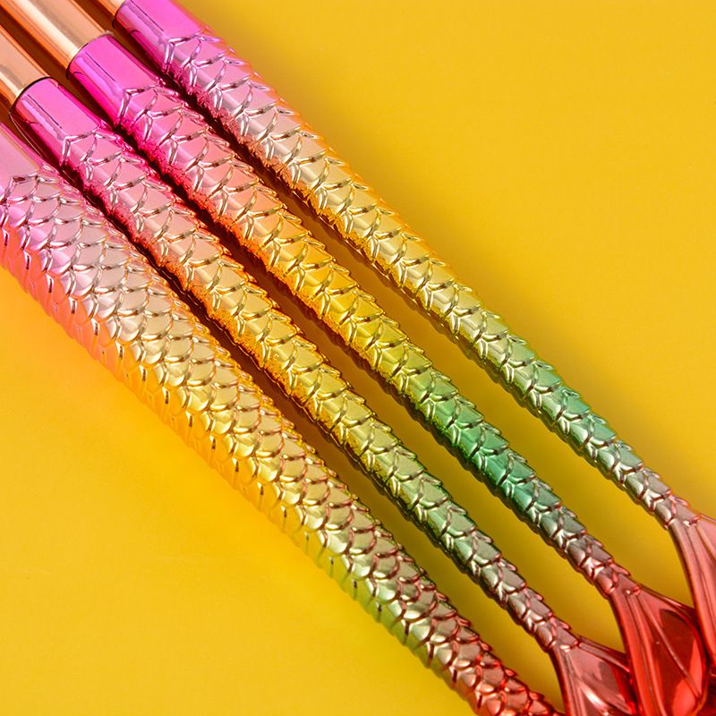 Fishtail handle soft hair super soft color makeup brush four-piece set soft skin-friendly eye shadow brush facial beauty powder-Fishtail handle soft hair super soft color makeup brush four-piece set soft skin-friendly eye shadow brush facial beauty powder