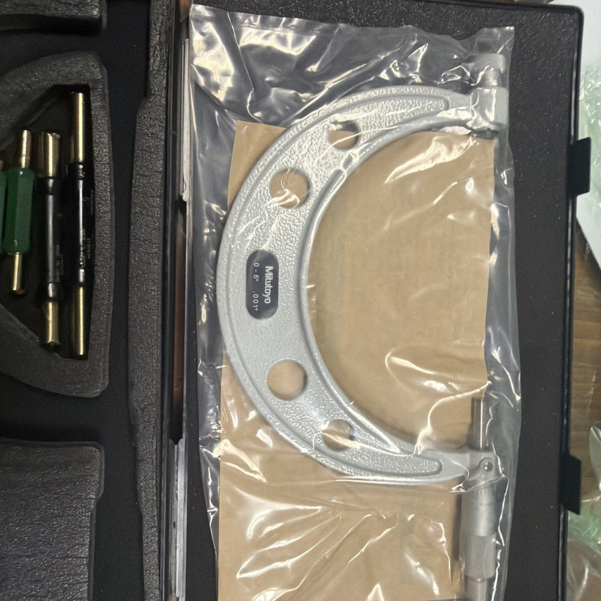 Mitutoyo 104-137 0-6" .001" Interchangeable Anvil Micrometer Set w/Standards-Mitutoyo 104-137 0-6" .001" Interchangeable Anvil Micrometer Set w/Standards